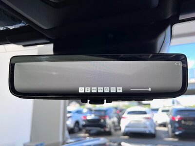 2025 Lexus GX — миниатюра 32