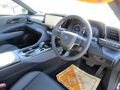 صورة 14 لـ 2025 Toyota CROWN ESTATE