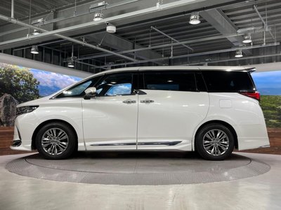 2024 Toyota ALPHARD — фото 32