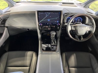 2024 Toyota ALPHARD — фото 3