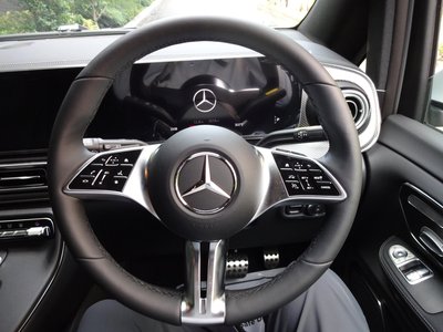2026 Mercedes-BENZ V-CLASS photo 8