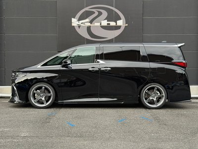 2023 Toyota ALPHARD — фото 3