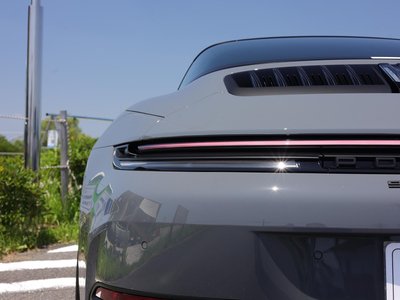 صورة 35 لـ 2025 Porsche 911