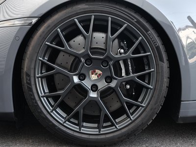 صورة 41 لـ 2025 Porsche 911