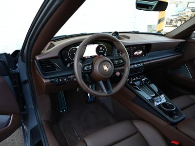 صورة 3 لـ 2025 Porsche 911