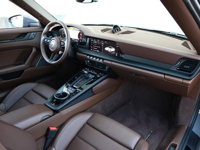صورة 55 لـ 2025 Porsche 911