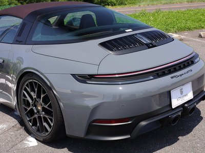 صورة 88 لـ 2025 Porsche 911