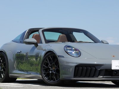 صورة 81 لـ 2025 Porsche 911