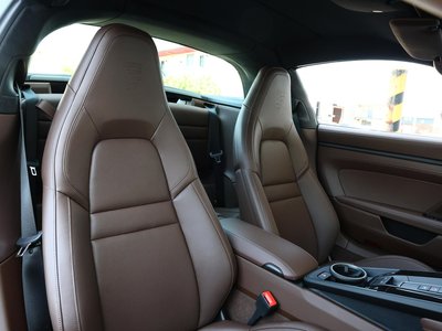 صورة 50 لـ 2025 Porsche 911