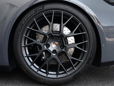 صورة 42 لـ 2025 Porsche 911