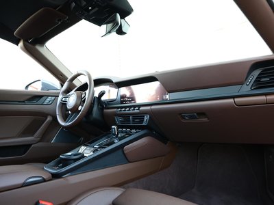 صورة 54 لـ 2025 Porsche 911