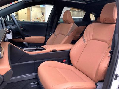صورة 44 لـ 2024 Toyota CROWN SPORT