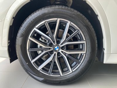 2025 BMW X1 — фото 10