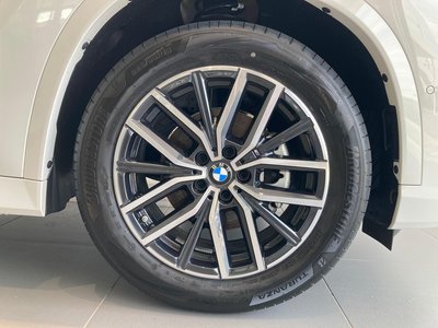 2025 BMW X1 — фото 8