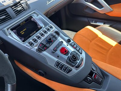 2014 Lamborghini AVENTADOR — фото 18