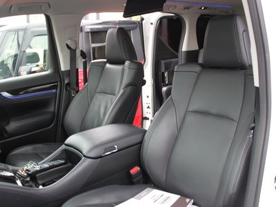 صورة 20 لـ 2019 Toyota ALPHARD