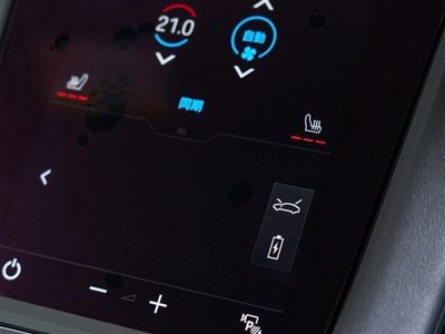 2024 Porsche TAYCAN thumbnail 25