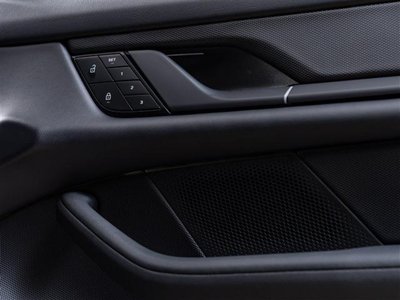 2024 Porsche TAYCAN photo 15