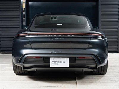 2024 Porsche TAYCAN photo 5