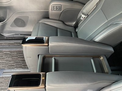 صورة 53 لـ 2023 Toyota ALPHARD
