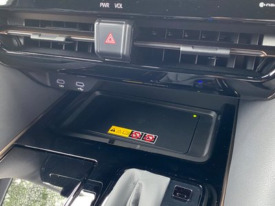صورة 34 لـ 2023 Toyota ALPHARD