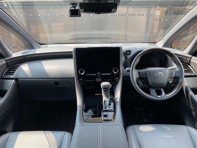 صورة 9 لـ 2023 Toyota ALPHARD