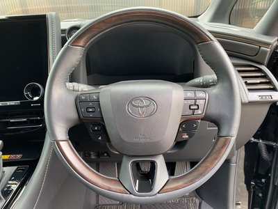 صورة 13 لـ 2023 Toyota ALPHARD