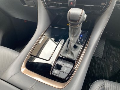 صورة 33 لـ 2023 Toyota ALPHARD