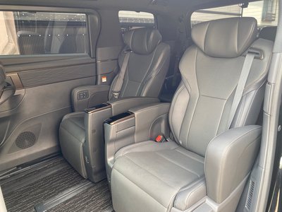 صورة 50 لـ 2023 Toyota ALPHARD