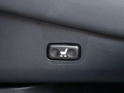 2016 Toyota LAND CRUISER 200 photo 46