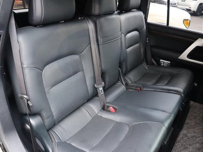 2016 Toyota LAND CRUISER 200 photo 28