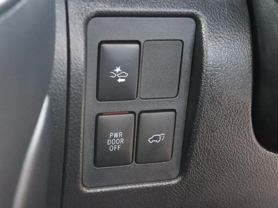 2016 Toyota LAND CRUISER 200 photo 37