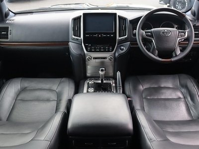 2016 Toyota LAND CRUISER 200 photo 9