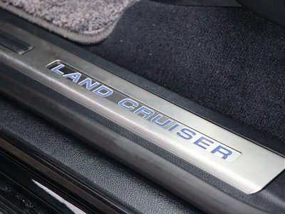 2016 Toyota LAND CRUISER 200 photo 27
