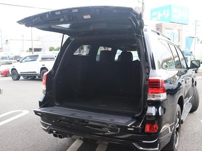 2016 Toyota LAND CRUISER 200 photo 54