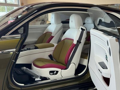 صورة 30 لـ 2024 ROLLS-ROYCE SPECTRE