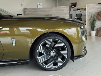 صورة 16 لـ 2024 ROLLS-ROYCE SPECTRE
