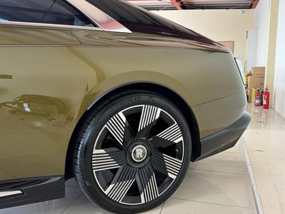صورة 9 لـ 2024 ROLLS-ROYCE SPECTRE