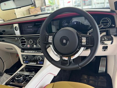 صورة 26 لـ 2024 ROLLS-ROYCE SPECTRE