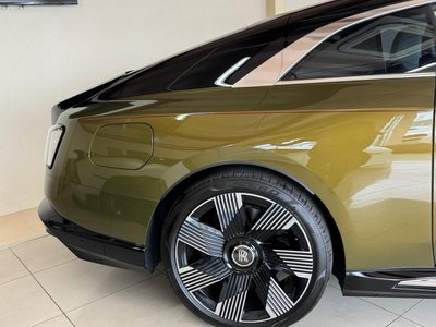 صورة 13 لـ 2024 ROLLS-ROYCE SPECTRE