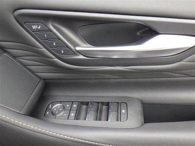 صورة 14 لـ 2024 Toyota ALPHARD