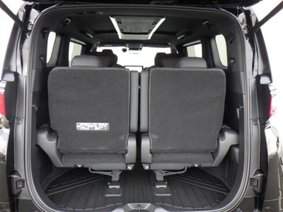 صورة 34 لـ 2024 Toyota ALPHARD