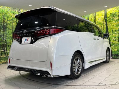 صورة 63 لـ 2025 Toyota ALPHARD