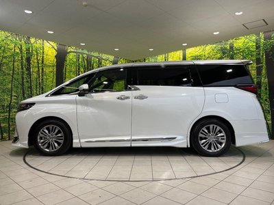 صورة 65 لـ 2025 Toyota ALPHARD