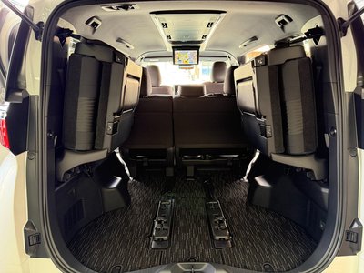 2026 Toyota ALPHARD — фото 36