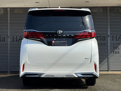 2026 Toyota ALPHARD — фото 8
