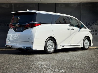 2026 Toyota ALPHARD — фото 6
