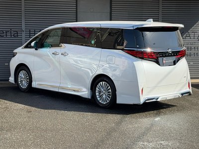 2026 Toyota ALPHARD — фото 10