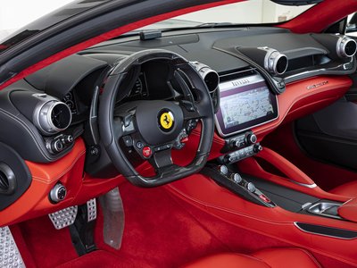 2017 Ferrari GTC4 LUSSO — фото 13