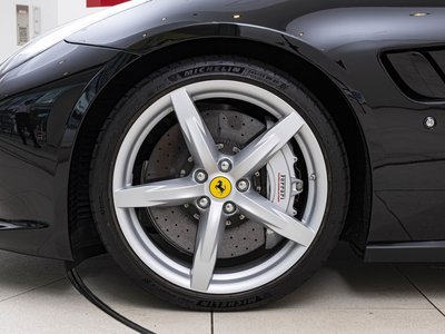 2017 Ferrari GTC4 LUSSO — фото 11
